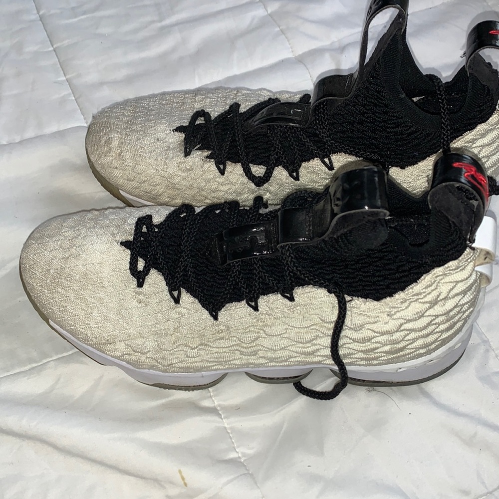 Lebron 15 graffiti